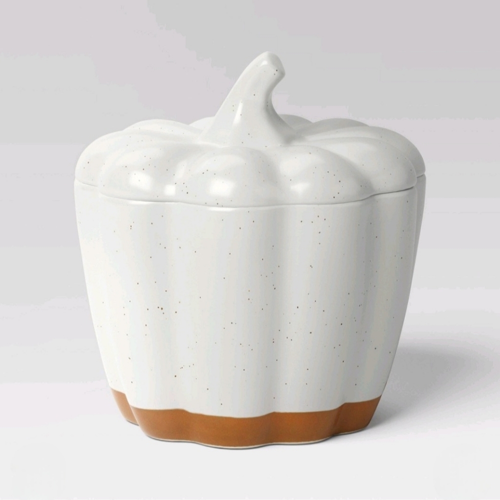 Threshold 2726ml Pumpkin Stoneware Serving Bowl with Lid cream